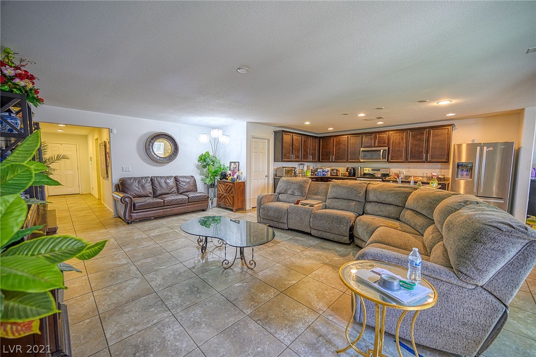 3589 East Routt Way Pahrump, NV 89061 - Photo 4 of 17 Gallery Image 4