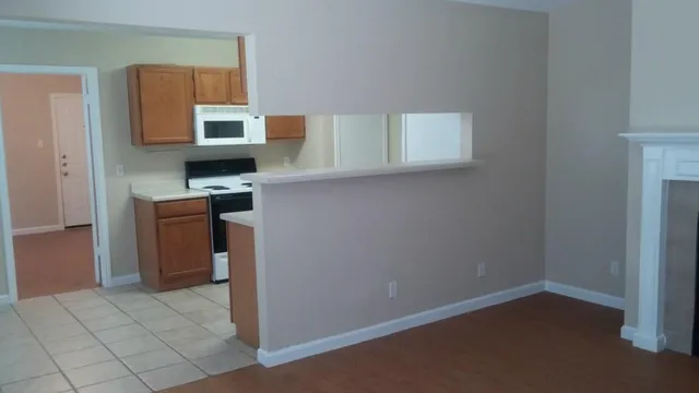 $1,650 | 507 Cutty Trail, Unit B, Lakeway, TX 78734