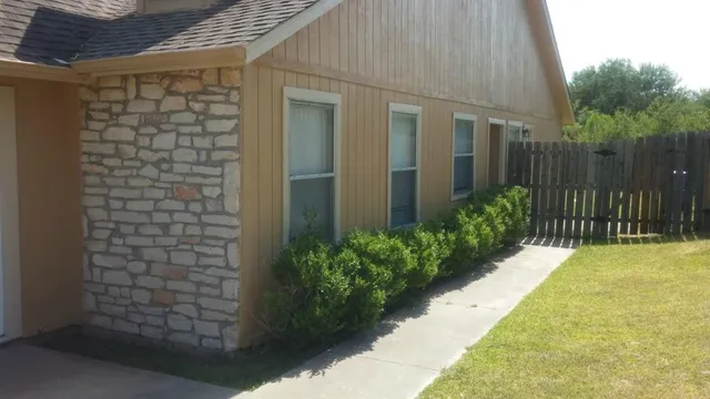 $1,650 | 507 Cutty Trail, Unit B, Lakeway, TX 78734