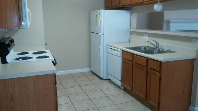 $1,650 | 507 Cutty Trail, Unit B, Lakeway, TX 78734