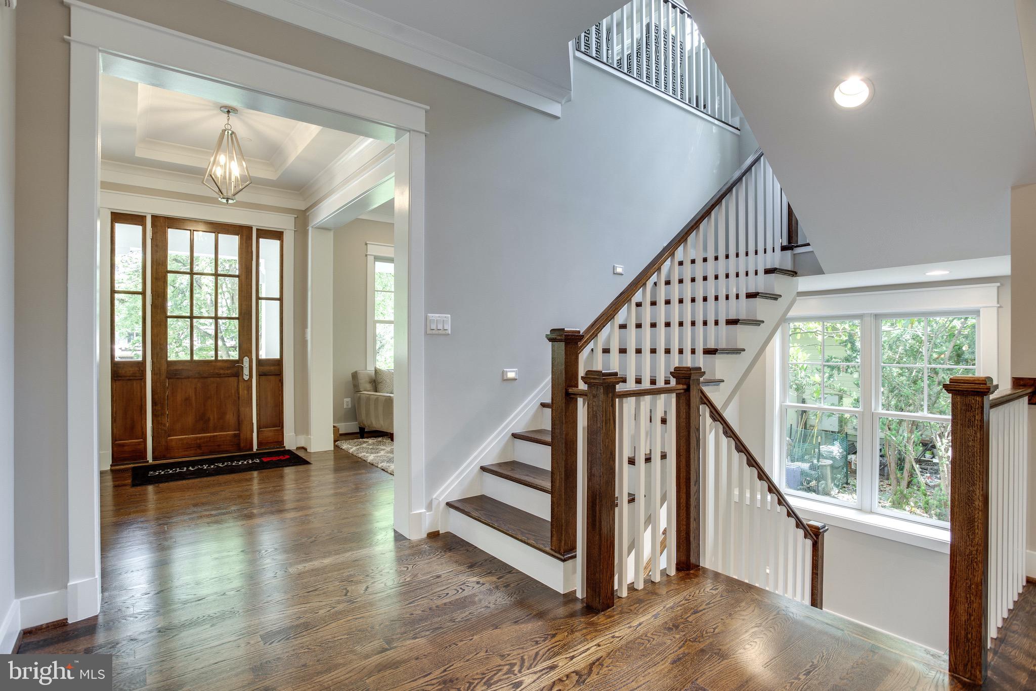 6117 Plainview Road Bethesda, MD 20817 - Photo 6 of 19 Entry Example