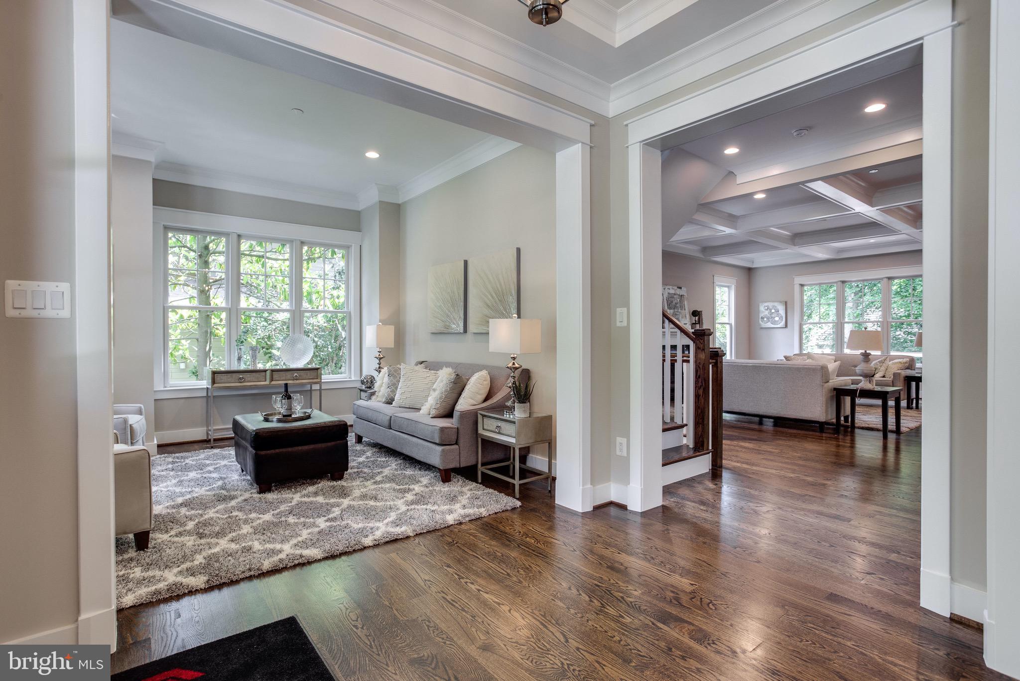 6117 Plainview Road Bethesda, MD 20817 - Photo 7 of 19 Main Level Hallway Example