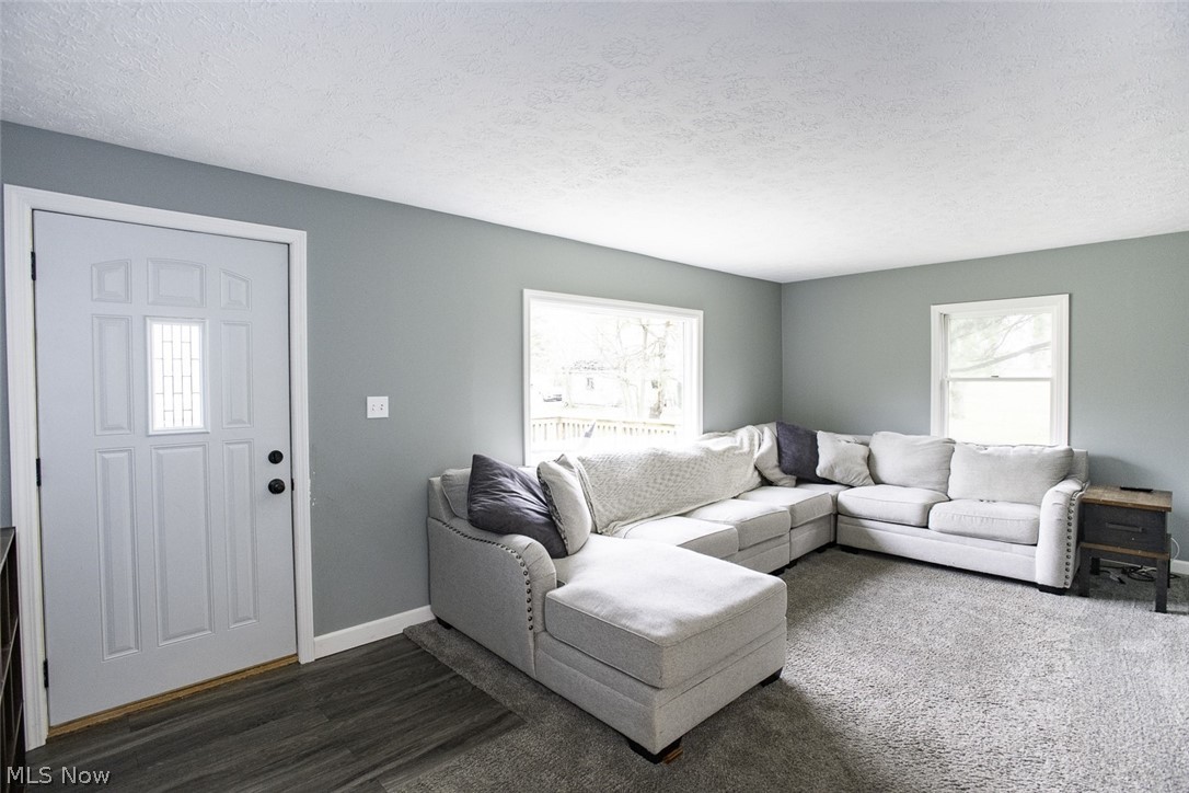 1852 Ridgewood Road Wadsworth, OH 44281 - Photo 5 of 38 Gallery Image 5
