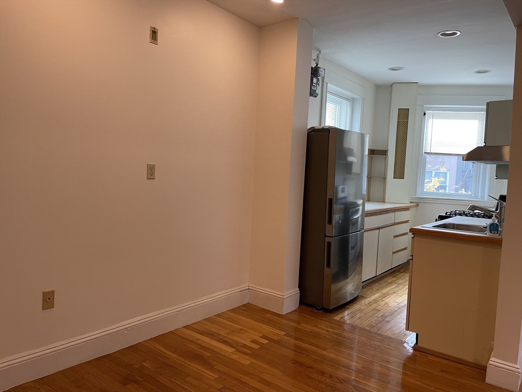 17 Short Street, Unit 4 Brookline, MA 02446 - Photo 3 of 17