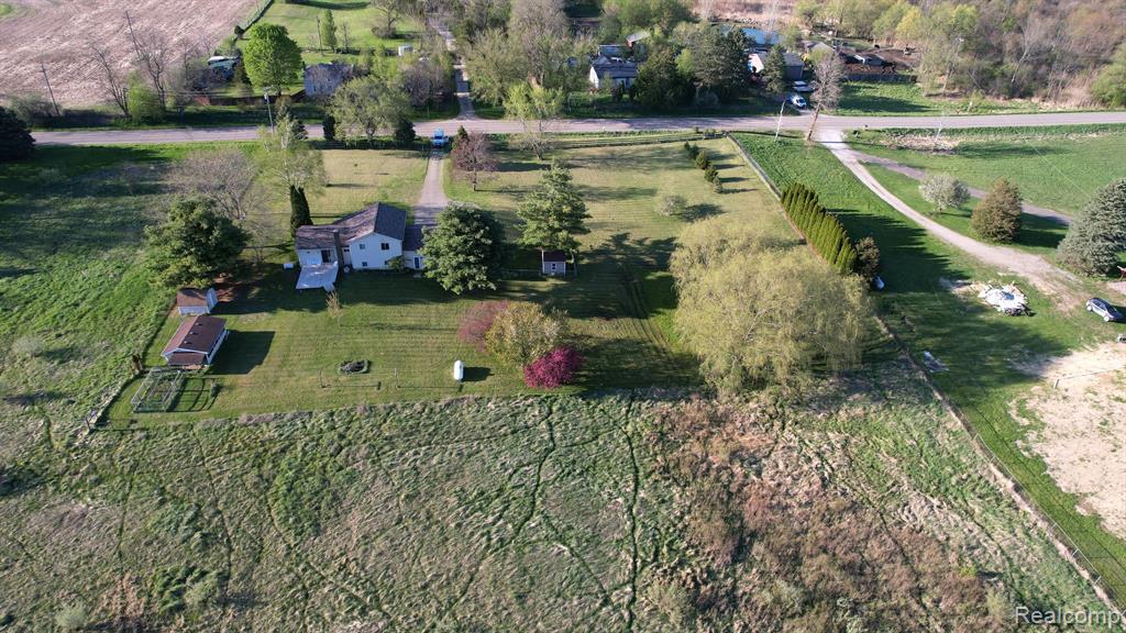 5075 Pratt Road Metamora, MI 48455 - Photo 2 of 23