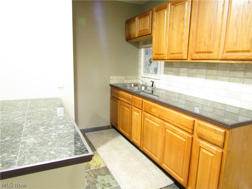 17570 Trailwood Road Windsor, OH 44099 - Photo 34 of 35 Gallery Image 34