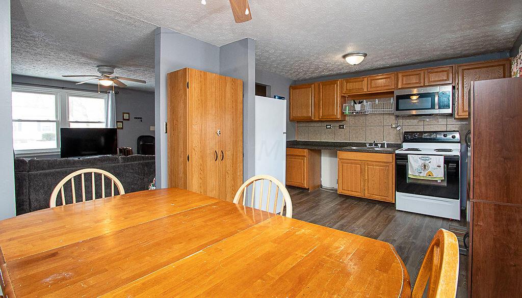 3280 Fontaine Road Columbus, OH 43232 - Photo 8 of 21 FontaineDr009