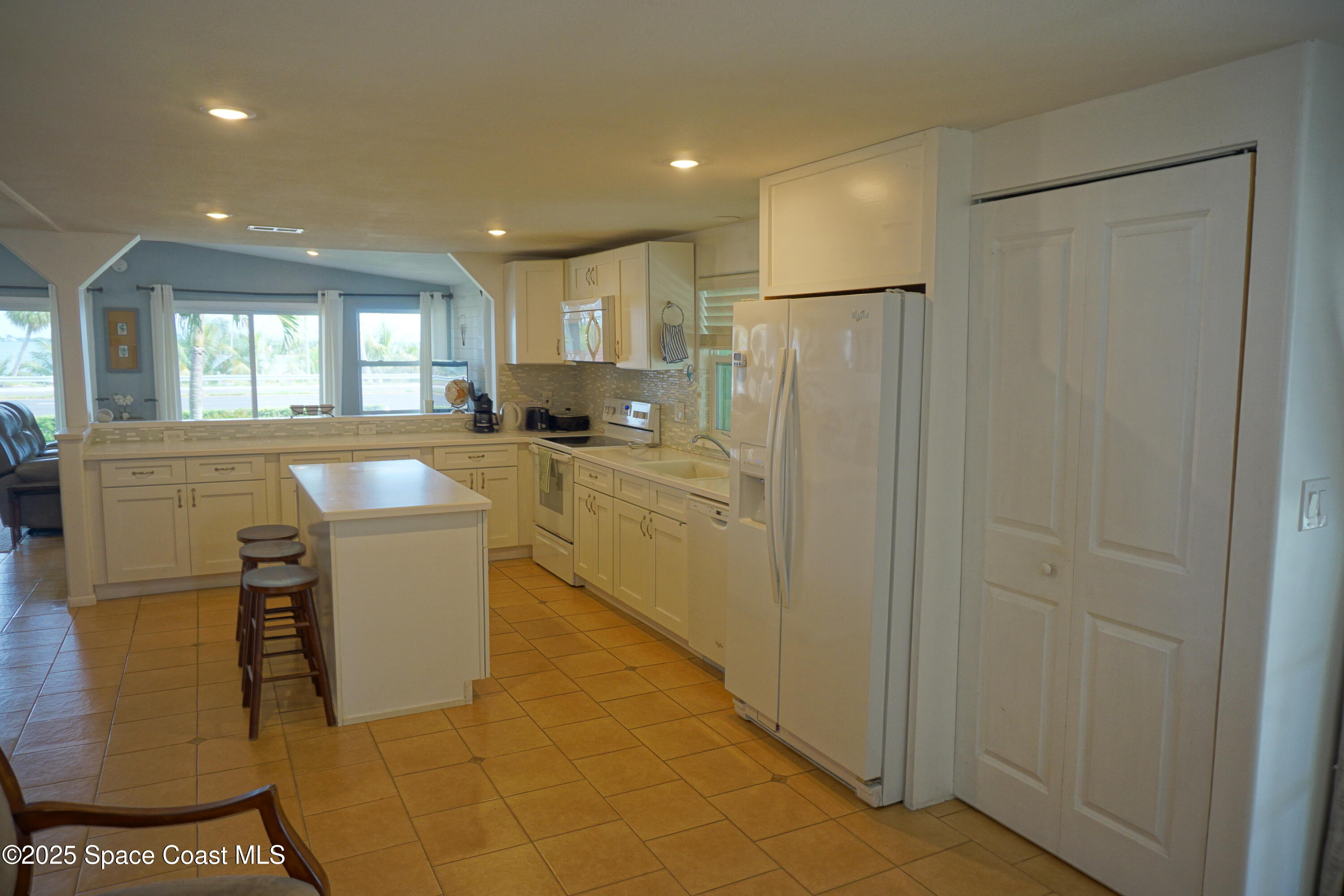 7535 Agawam Road Sebastian, FL 32976 - Photo 3 of 44 DSC09081