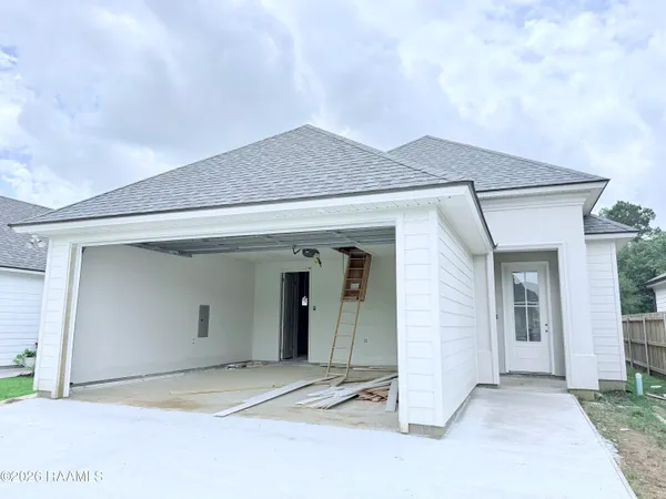 $269,900 | 306 Berchman Oaks Drive, Lafayette, LA 70506
