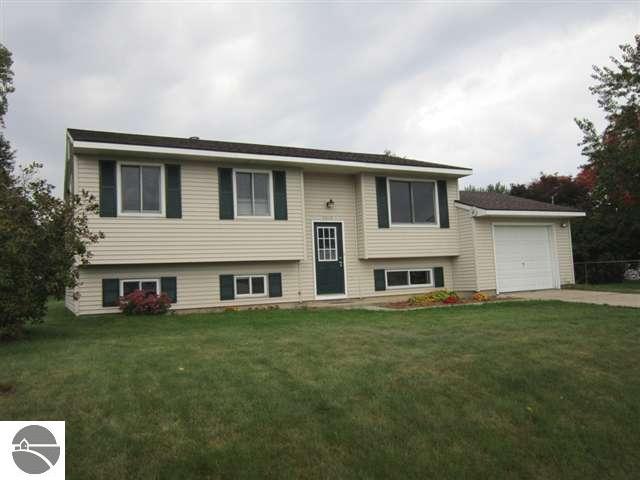 4919 Silver Pines Road Traverse City, MI 49685 - Photo 1 of 17 1745629.JPG