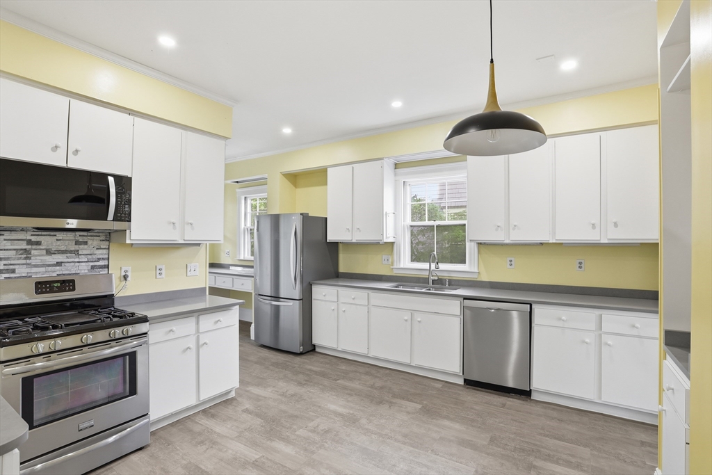 23 Rindge Avenue, Unit 1 Cambridge, MA 02140 - Photo 12 of 32
