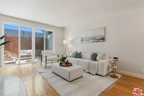 $1,069,000 | 1436 20th Street, Unit 8, Santa Monica, CA 90404