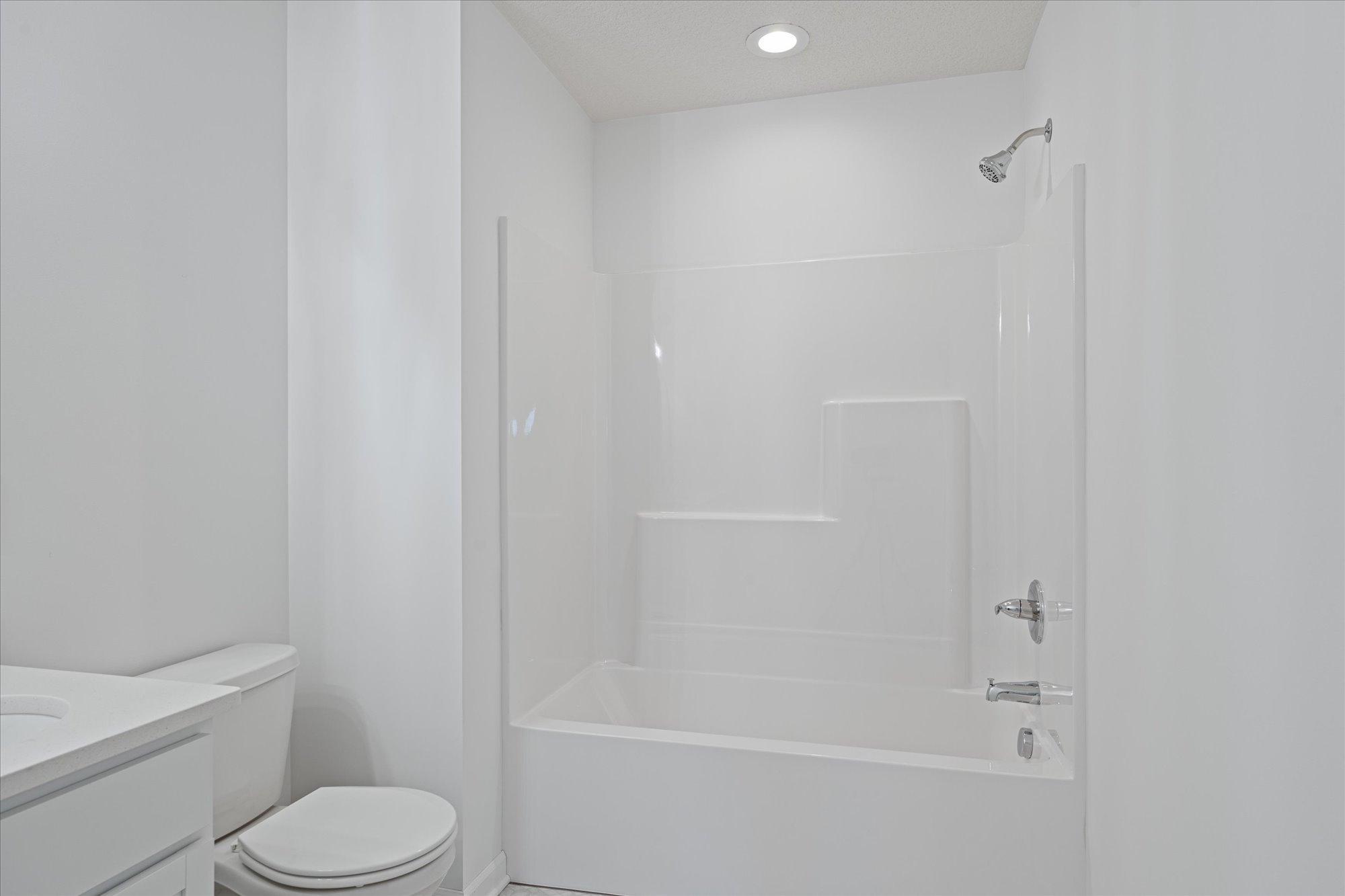 6708 Jorgensen Avenue South Cottage Grove, MN 55016 - Photo 25 of 40