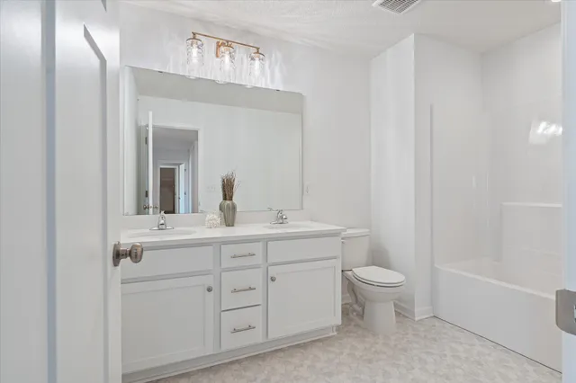 $384,900 | 6708 Jorgensen Avenue South, Cottage Grove, MN 55016