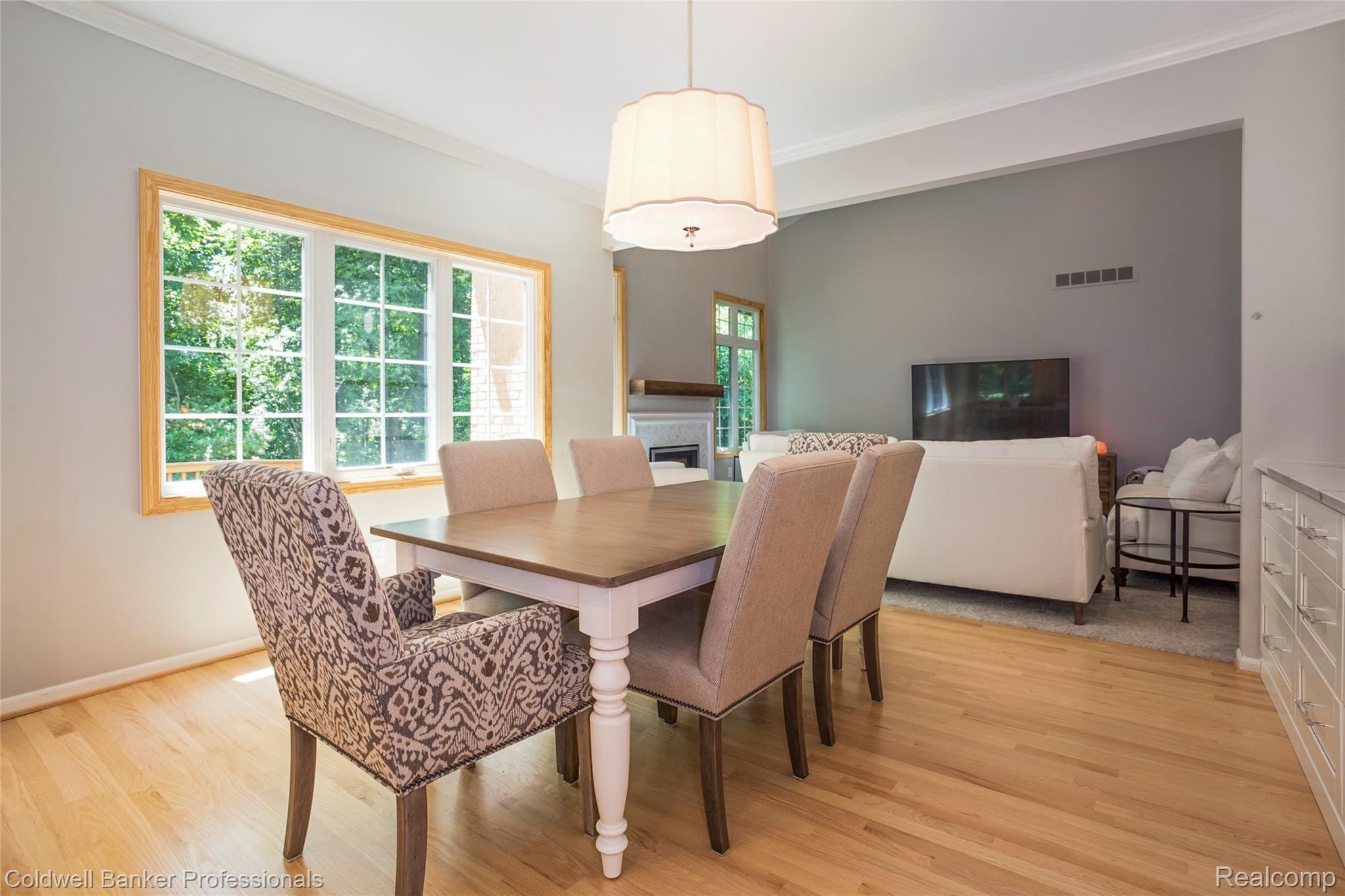 3746 Greenwood Street Rochester, MI 48309 - Photo 7 of 26 006-photo-dining-room-7215597.jpg