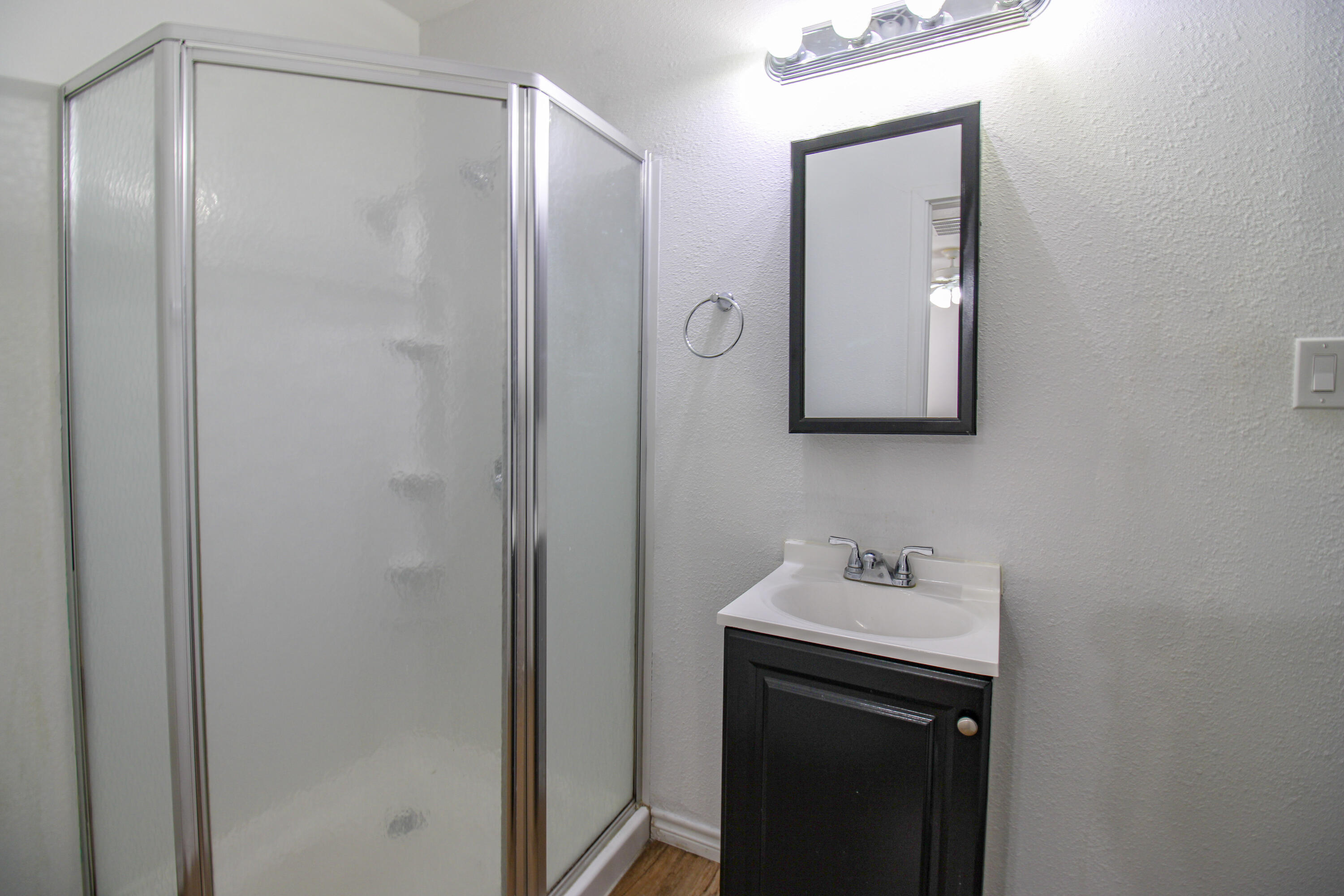 1120 Tilford Avenue Ralls, TX 79357 - Photo 24 of 38 second bathroom