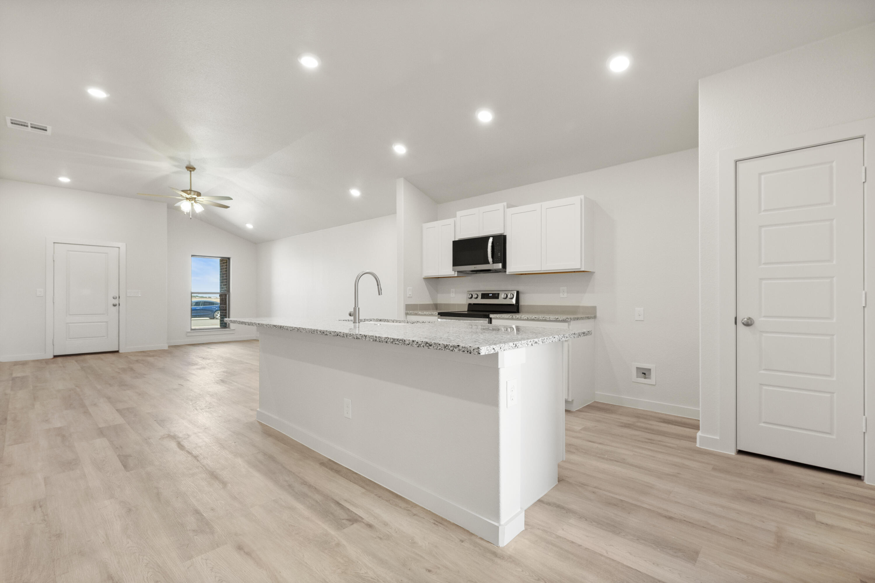 5633 Smith Street Lubbock, TX 79416 - Photo 12 of 21 11-5633 Smith_9813