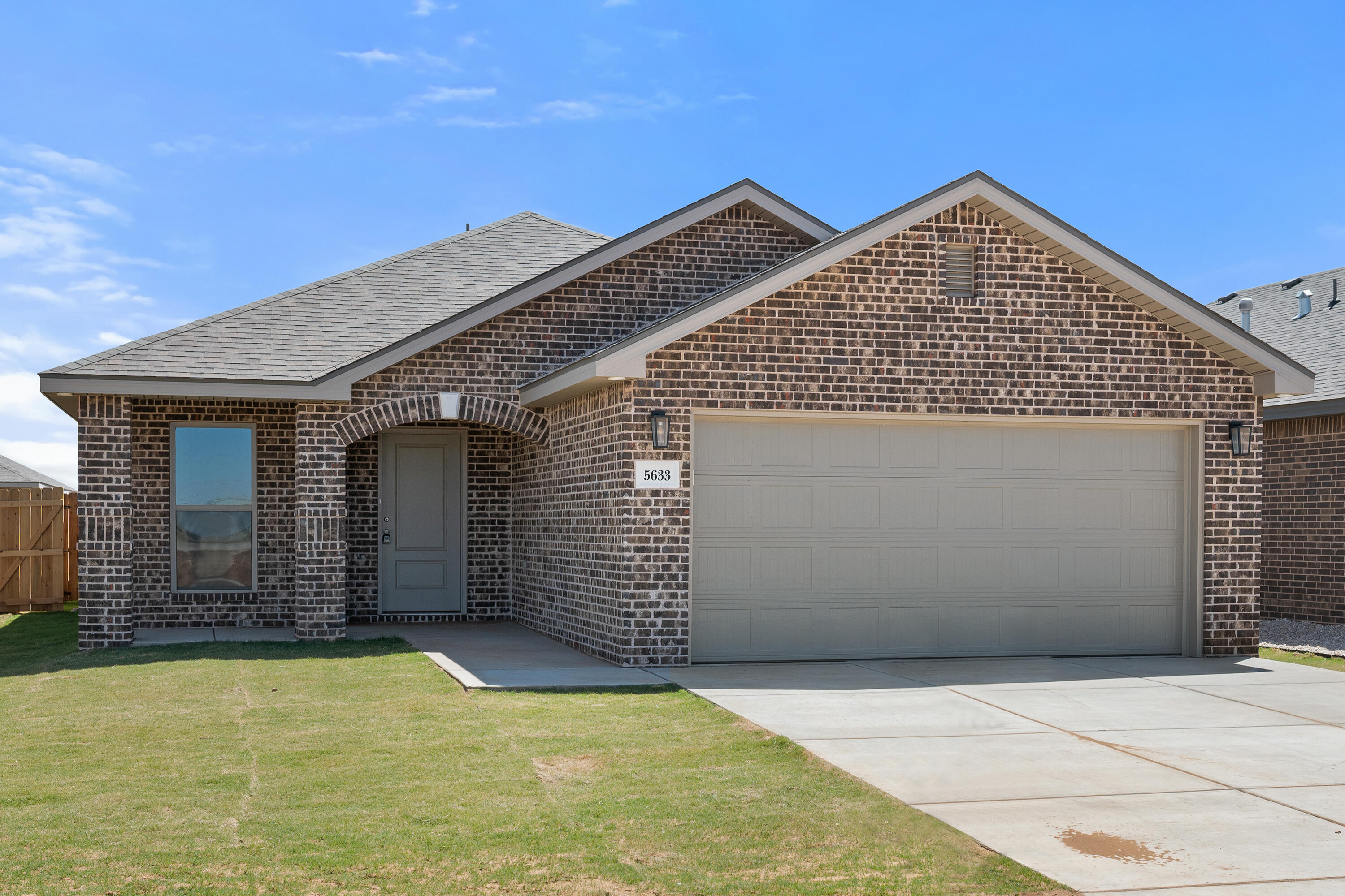 5633 Smith Street Lubbock, TX 79416 - Photo 3 of 21 02-5633 Smith_9768