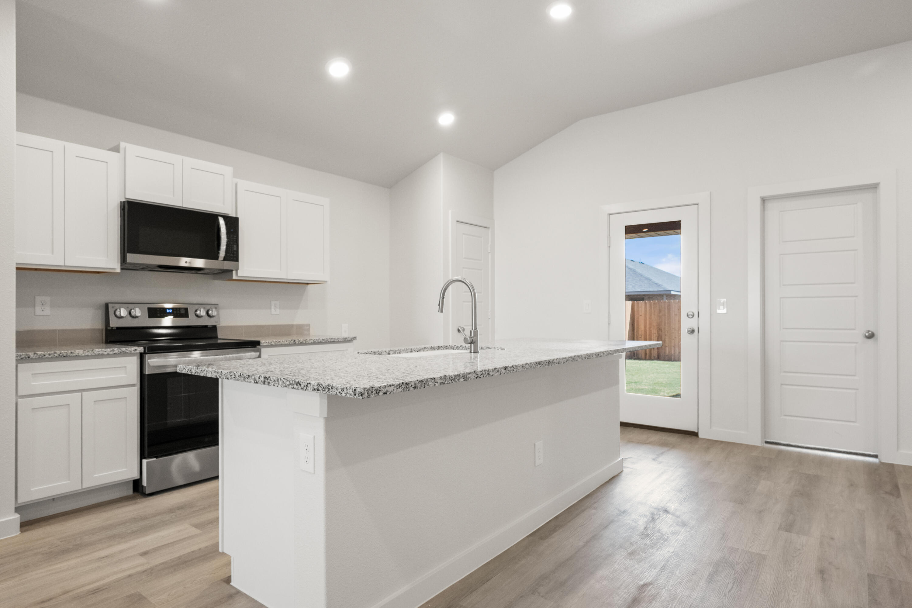 5633 Smith Street Lubbock, TX 79416 - Photo 10 of 21 09-5633 Smith_9803