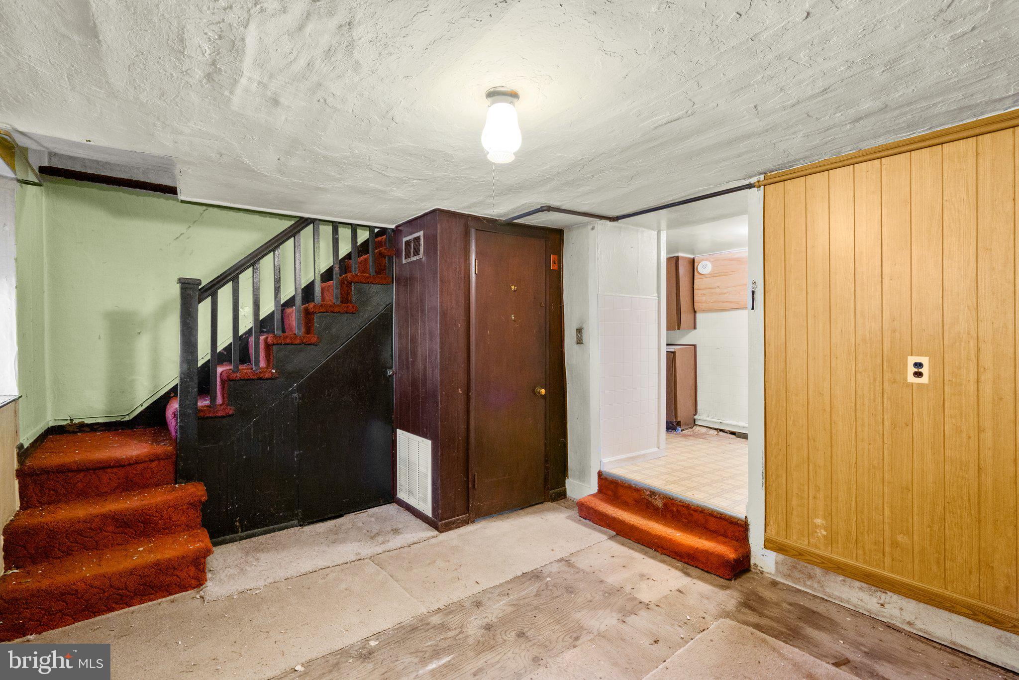 780 Hollow Road Ellicott City, MD 21043 - Photo 21 of 33 Head up stairs