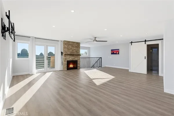 a view of a room with shelf