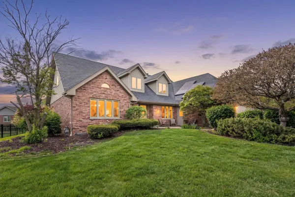 $4,500 | 18044 Esther Drive, Orland Park, IL 60467