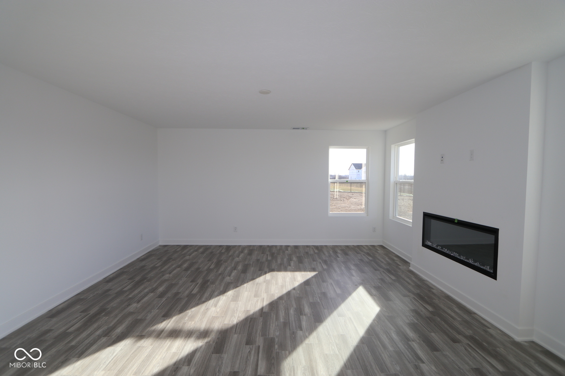 3912 Highcrest Road Indianapolis, IN 46239 - Photo 5 of 16 Gallery Image 5