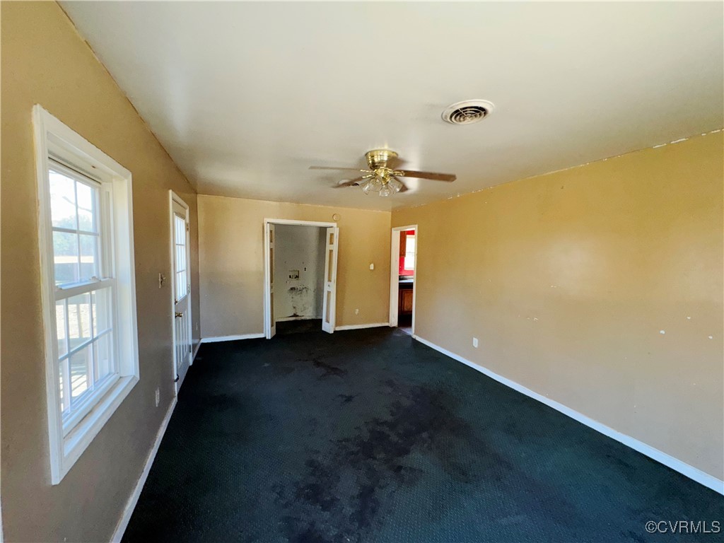 24217 Old Vaughan Road Dinwiddie, VA 23841 - Photo 11 of 17