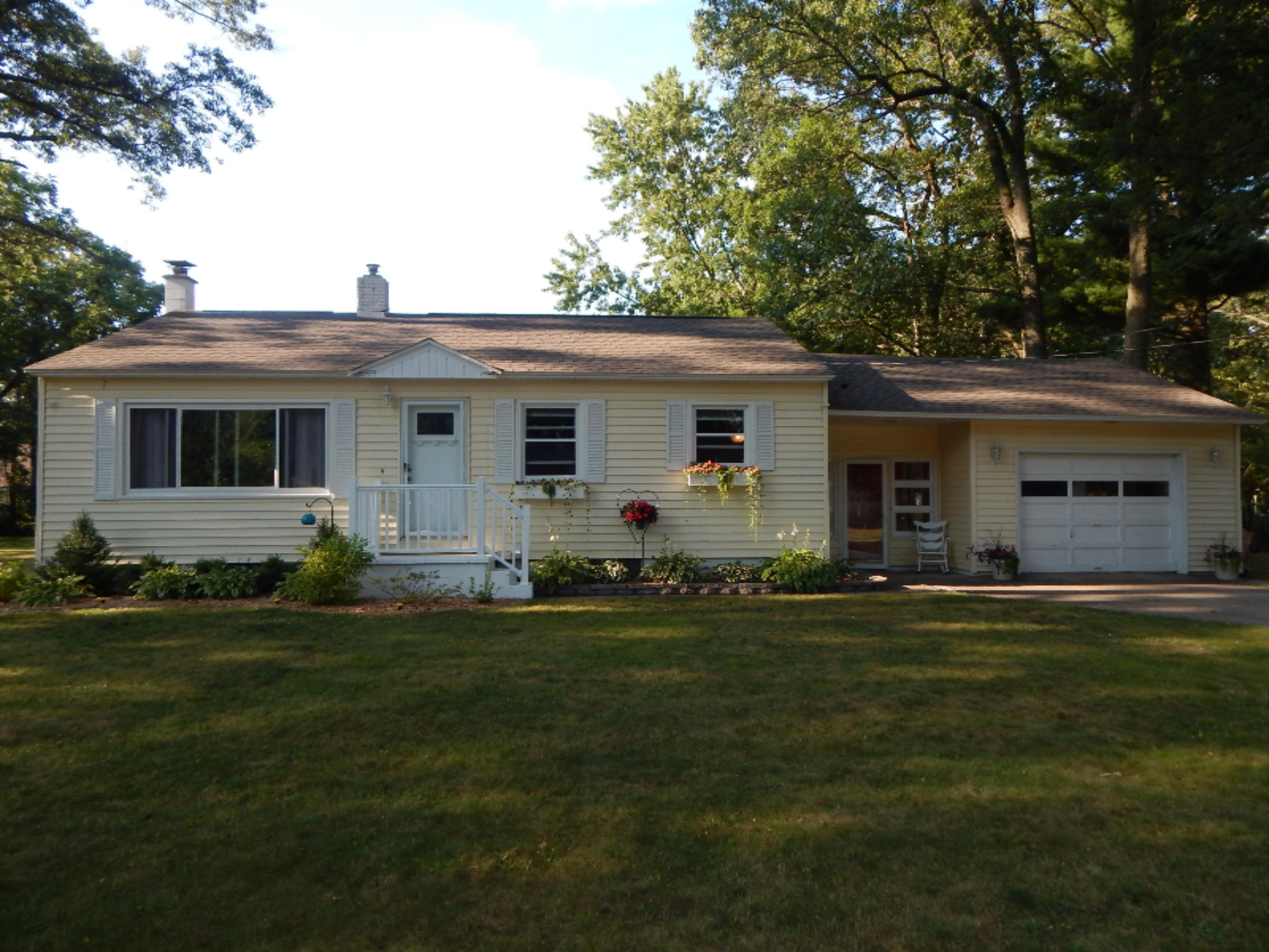 1240 Anna Road Muskegon, MI 49445 - Photo 1 of 64 DSCN2777