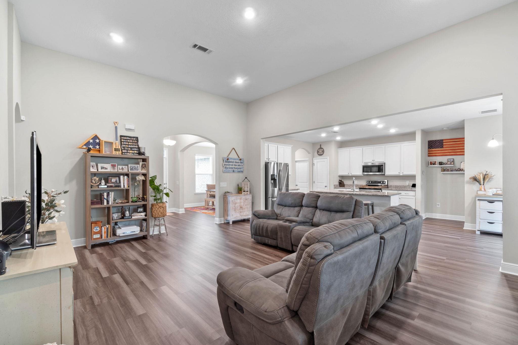 1744 Saroco Road Gulf Breeze, FL 32563 - Photo 14 of 50 Gallery Image 14