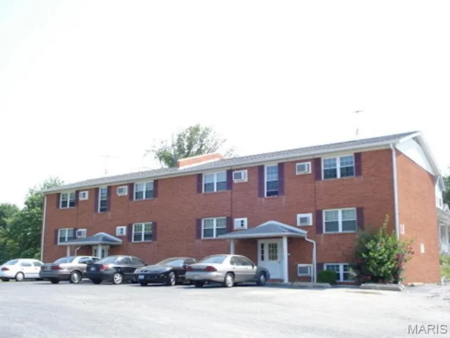 $625 | 18 North 44th Street, Unit 2, Belleville, IL 62226