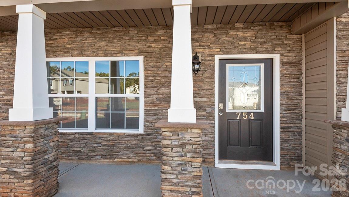 32 Ridgehaven Drive Waynesville, NC 28786 - Photo 3 of 26 Gallery Image 3