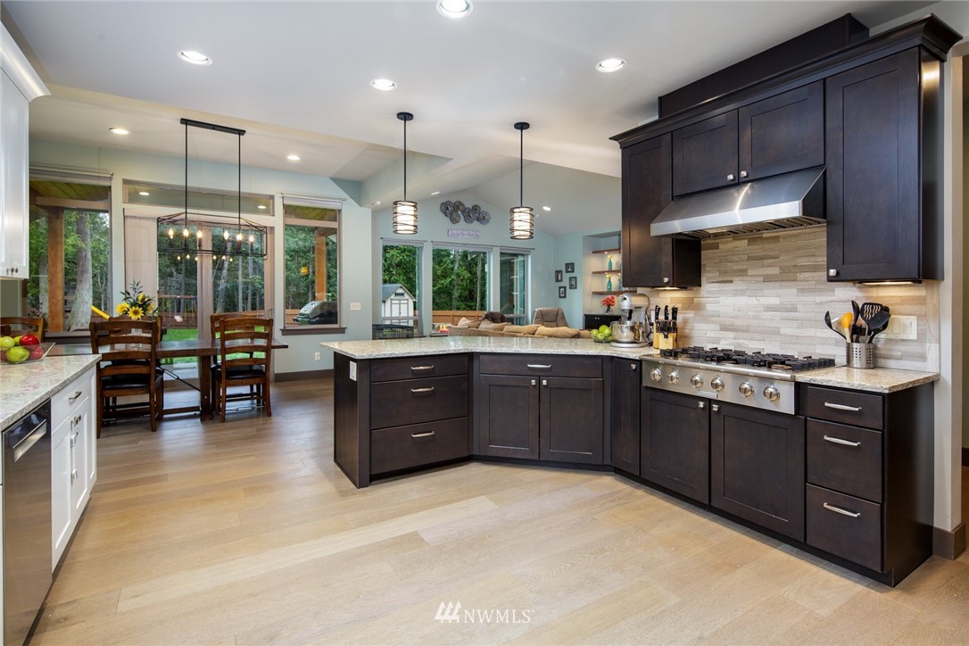 869 Bennett Road Bellingham, WA 98229 - Photo 11 of 35 Gallery Image 11