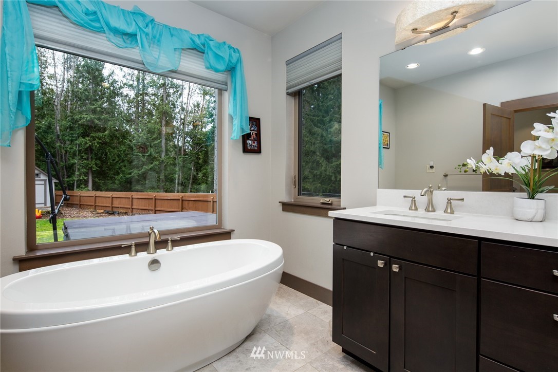 869 Bennett Road Bellingham, WA 98229 - Photo 21 of 35 Gallery Image 21
