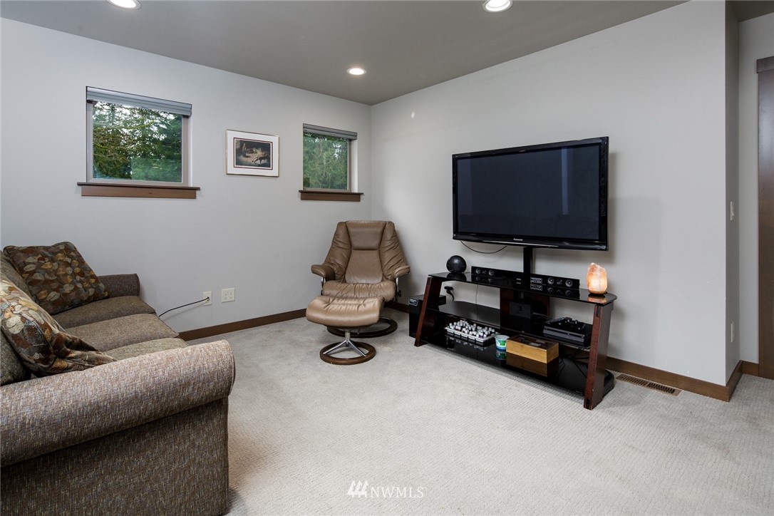 869 Bennett Road Bellingham, WA 98229 - Photo 28 of 35 Gallery Image 28