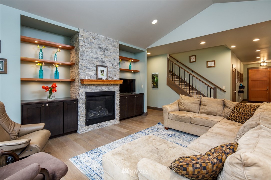 869 Bennett Road Bellingham, WA 98229 - Photo 4 of 35 Gallery Image 4