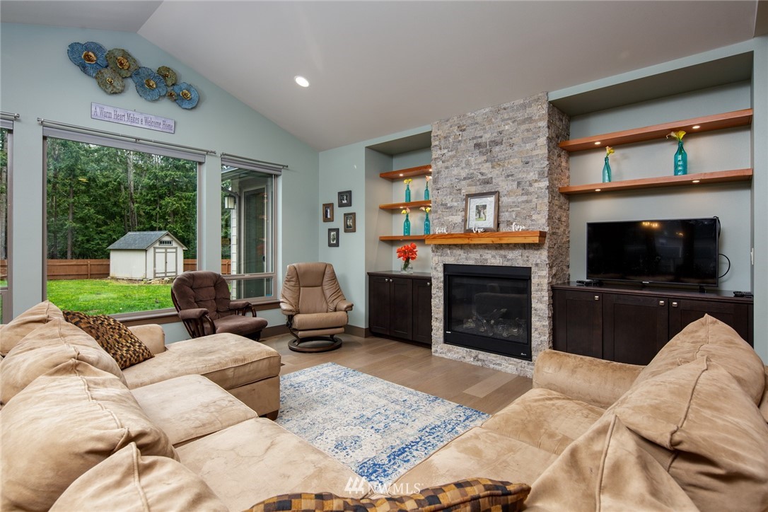 869 Bennett Road Bellingham, WA 98229 - Photo 6 of 35 Gallery Image 6