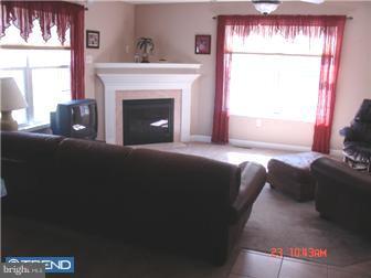 1404 Hillpoint Circle Sinking Spring, PA 19608 - Photo 6 of 12 Living Room