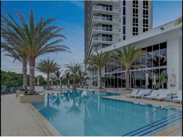 $3,900 | 16385 Biscayne Boulevard, Unit 1603, North Miami Beach, FL 33160