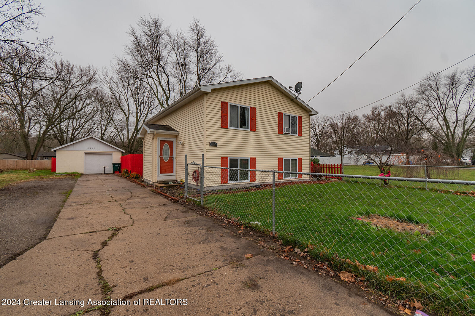 2821 West Jolly Road Lansing, MI 48911 - Photo 2 of 32 2821 W Jolly Rd -001