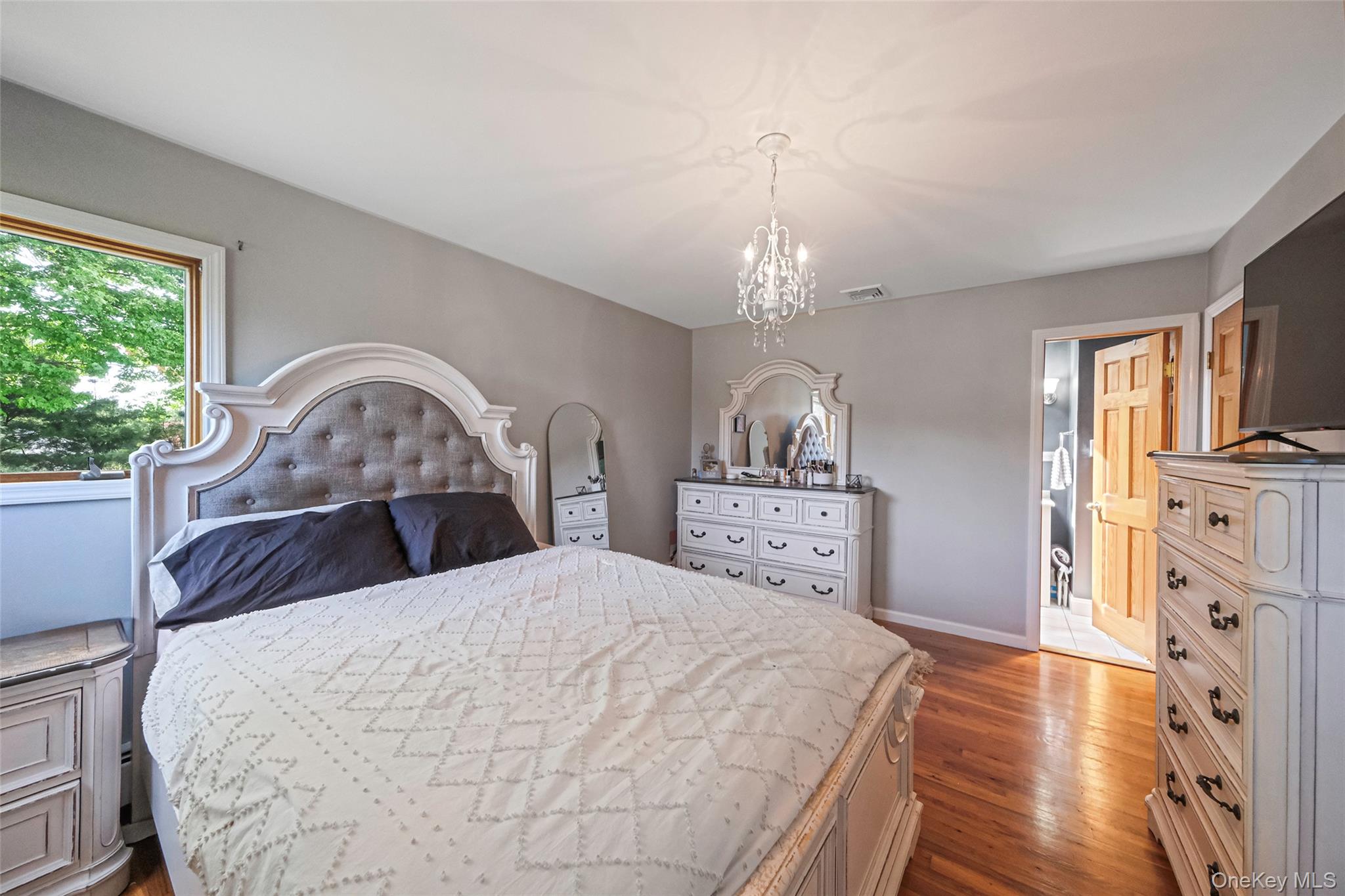 103 Stephen Road Bayport, NY 11705 - Photo 16 of 41