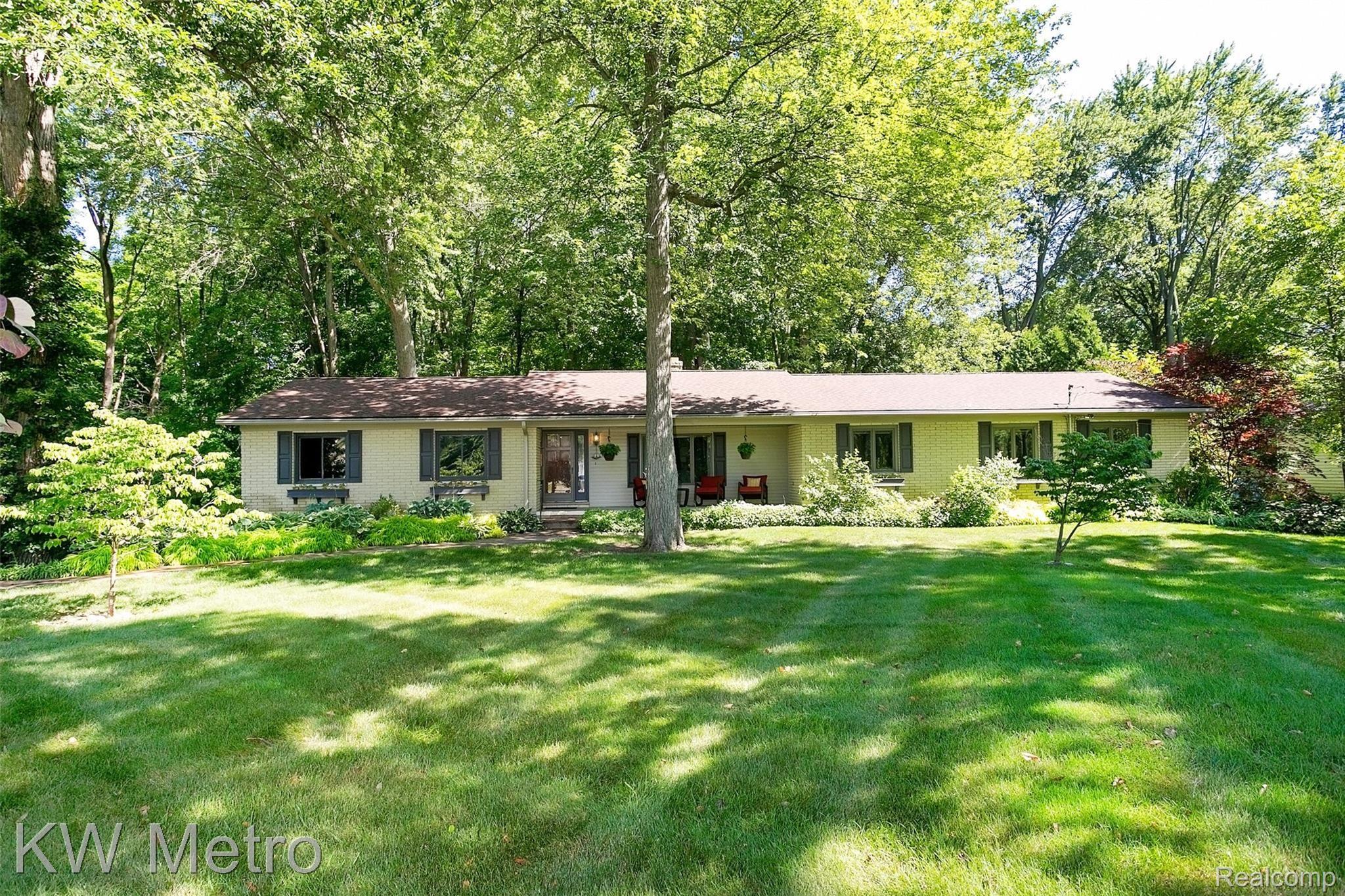 615 Trinway Road Troy, MI 48085 - Photo 1 of 49 Trinway-2.jpg