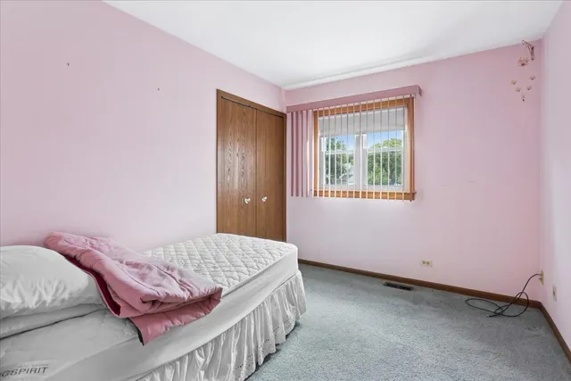 $449,000 | 6620 Oak Tree Trail, Woodridge, IL 60517