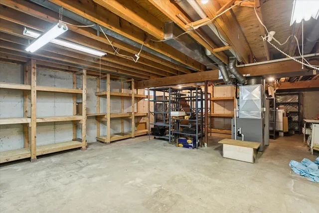 $449,000 | 6620 Oak Tree Trail, Woodridge, IL 60517