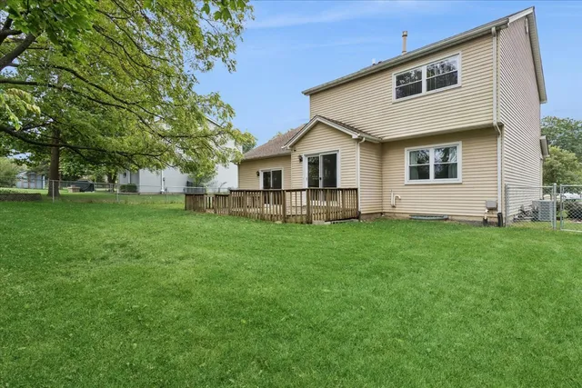 $449,000 | 6620 Oak Tree Trail, Woodridge, IL 60517