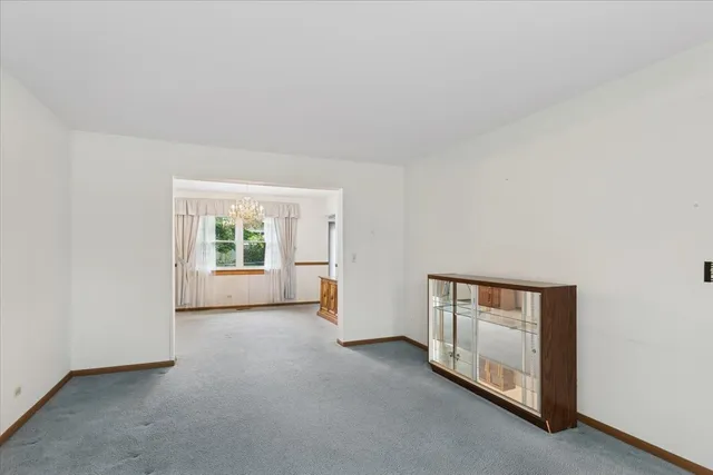 $449,000 | 6620 Oak Tree Trail, Woodridge, IL 60517