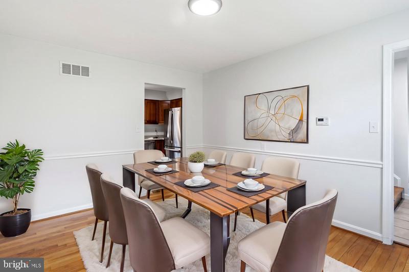 17212 Hunter Green Road Upperco, MD 21155 - Photo 4 of 53 VIRTUALLY STAGED DINING ROOM