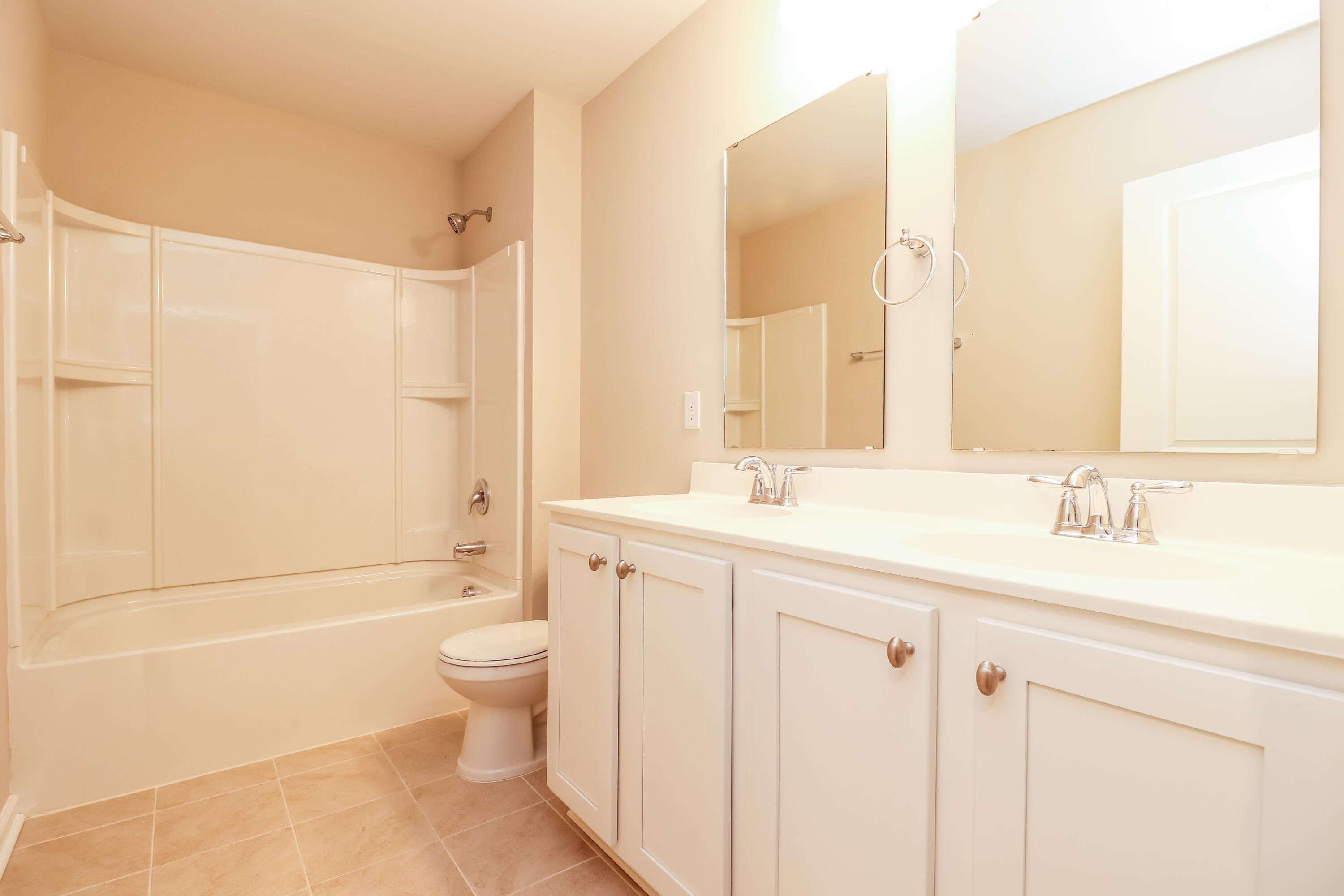 218 Rhodes Court Summerville, SC 29486 - Photo 13 of 14 1006263.218 Rhodes Court - Bathroom
