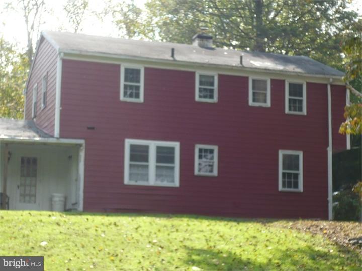116 Ridgefield Road Newtown Square, PA 19073 - Photo 10 of 23 Back Yard