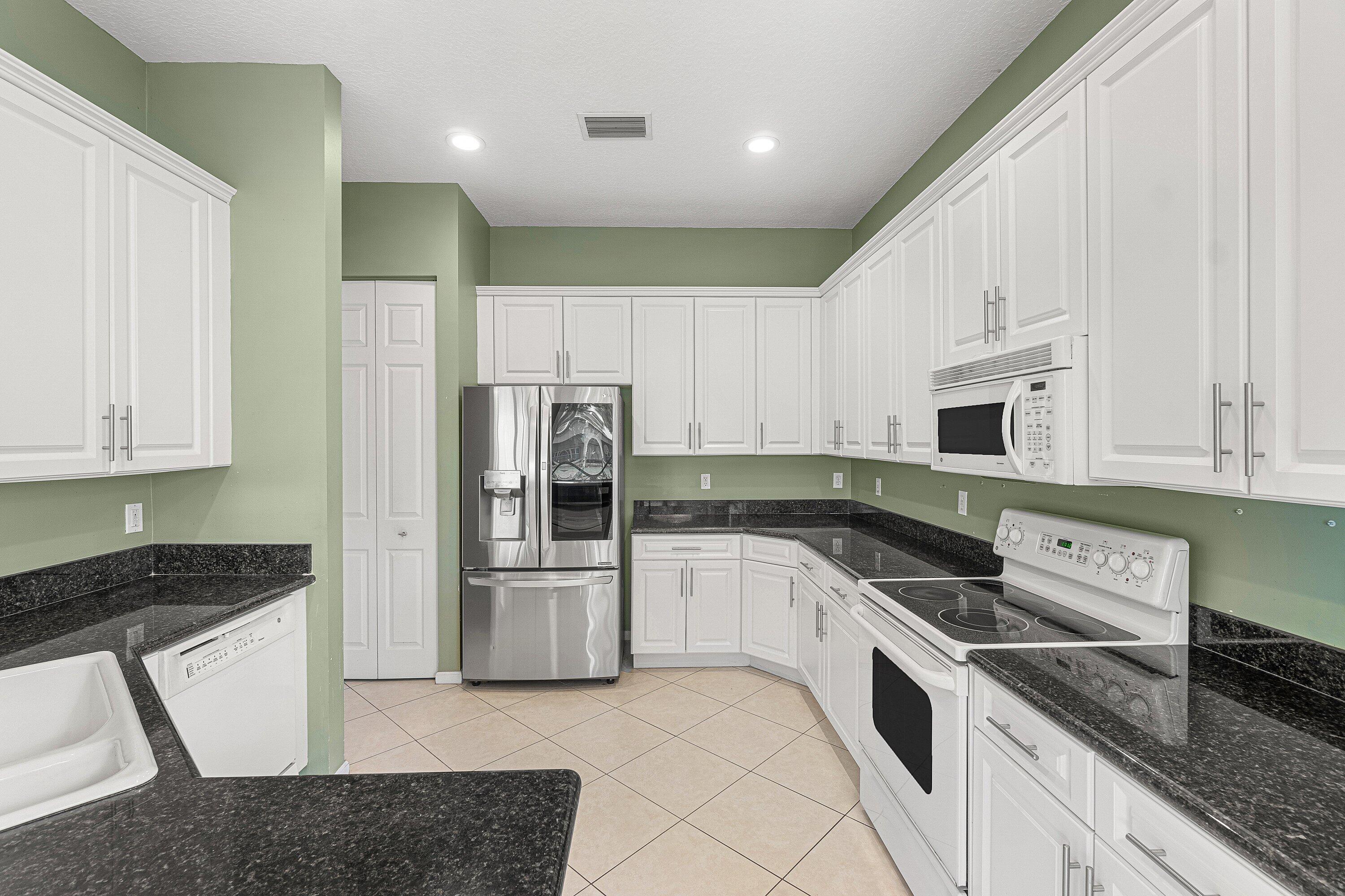 13063 Salinas Point Way Delray Beach, FL 33446 - Photo 12 of 43 Kitchen 2